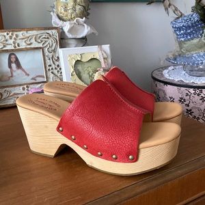Kork-Ease platform slide, red, size 8.